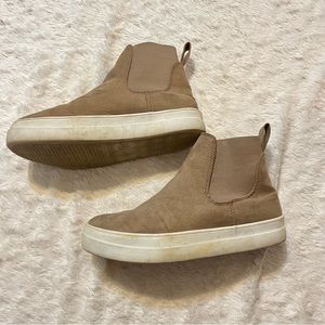 5/$25🦋 Brown Suede High Tops